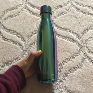 Brand New 500ml holographic swell bottle